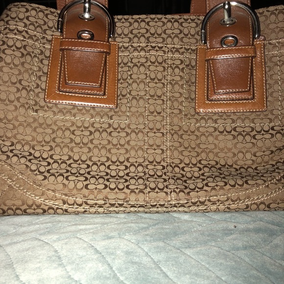 Authentic Coach purse - Picture 2 of 4